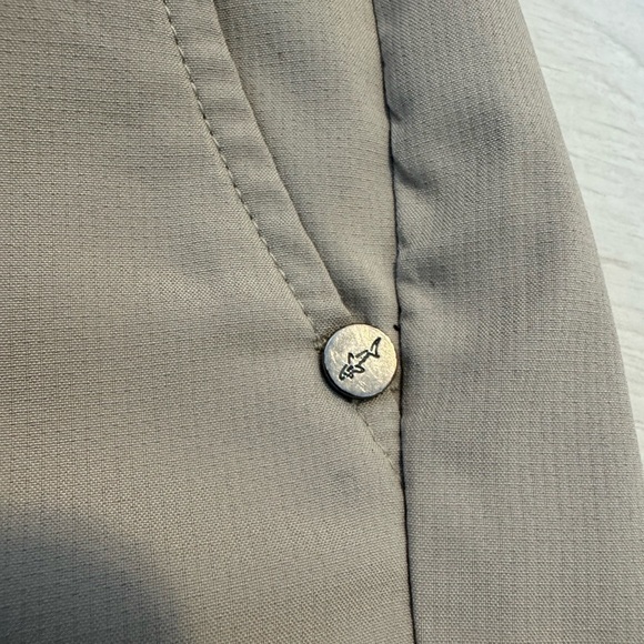 Greg Norman Men’s Golf Shorts - Picture 3 of 10